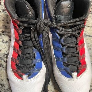 Kid’s & Women’s Multicolor Athletic Shoes